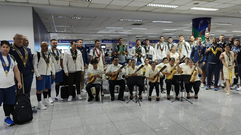 Mondiali 2023: La Nazionale maschile arriva a Manila, ricevendo una calorosa accoglienza dai padroni di casa