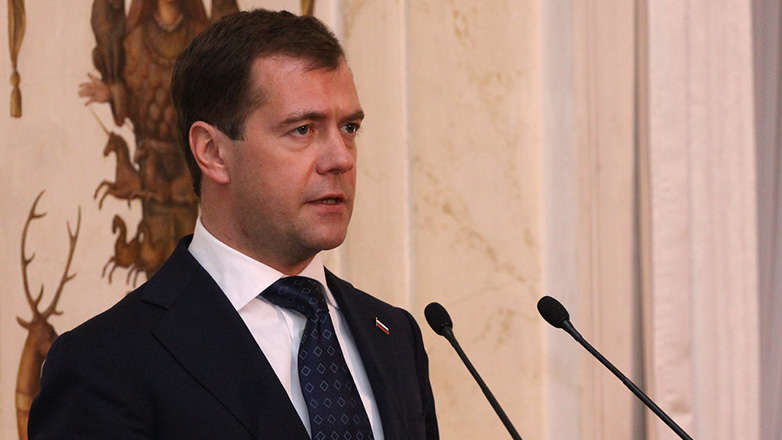 Medvedev threatens the US, UK and Germany with Armageddon if Russia loses territory