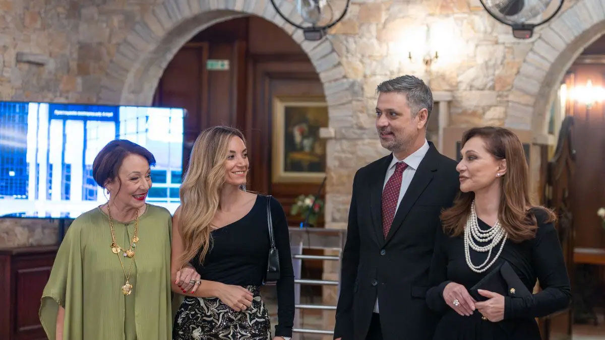 «Μια νύχτα μόνο»: Νέες backstage φωτογραφίες και αποκαλυπτικές στιγμές της σειράς του MEGA 9 «Μια νύχτα μόνο»: Νέες backstage φωτογραφίες και αποκαλυπτικές στιγμές της σειράς του MEGA