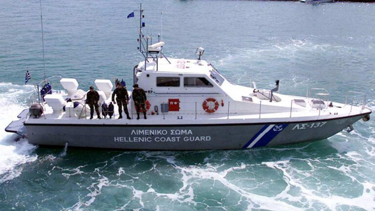 Πόρος: Προσάραξη και εισροή υδάτων σε θαλαμηγό