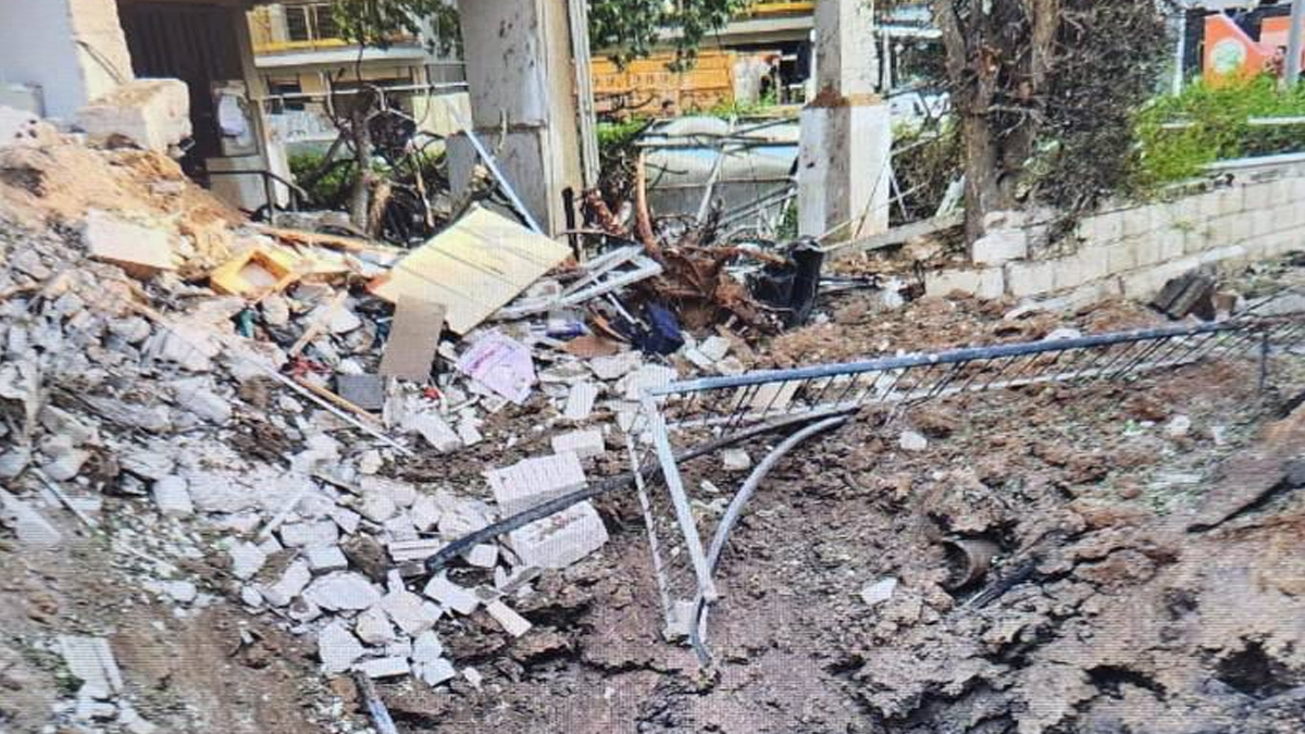 Τελ Αβίβ: 12 τραυματίες από ιρανική πυραυλική επίθεση