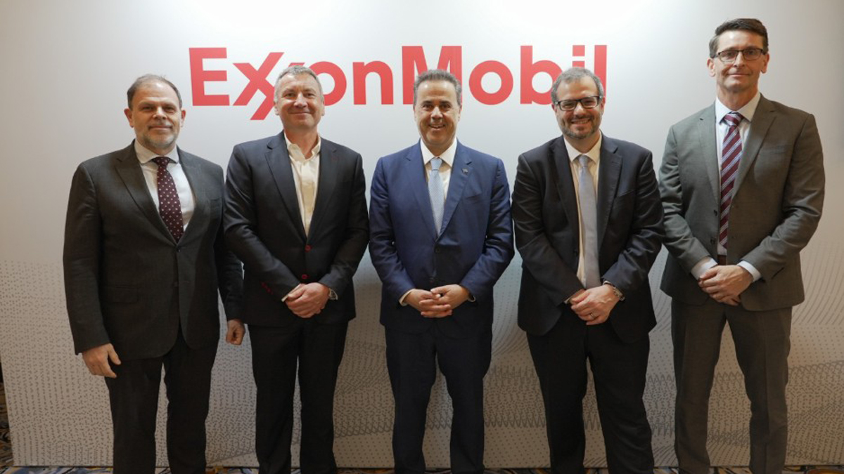 Συνάντηση Παπασταύρου με ExxonMobil: Σε τροχιά υλοποίησης η γεώτρηση στο Ιόνιο το 2027