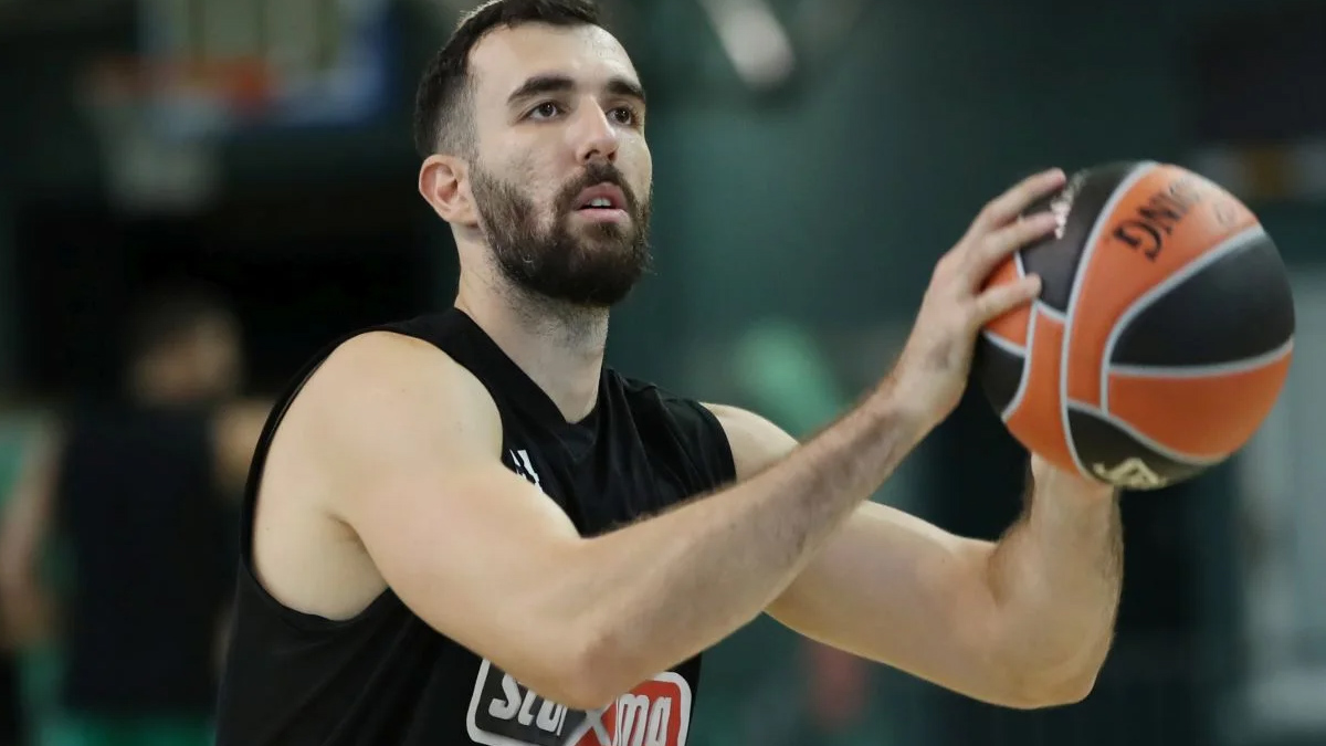 Κουζέλογλου αντί Χολμς στον Παναθηναϊκό