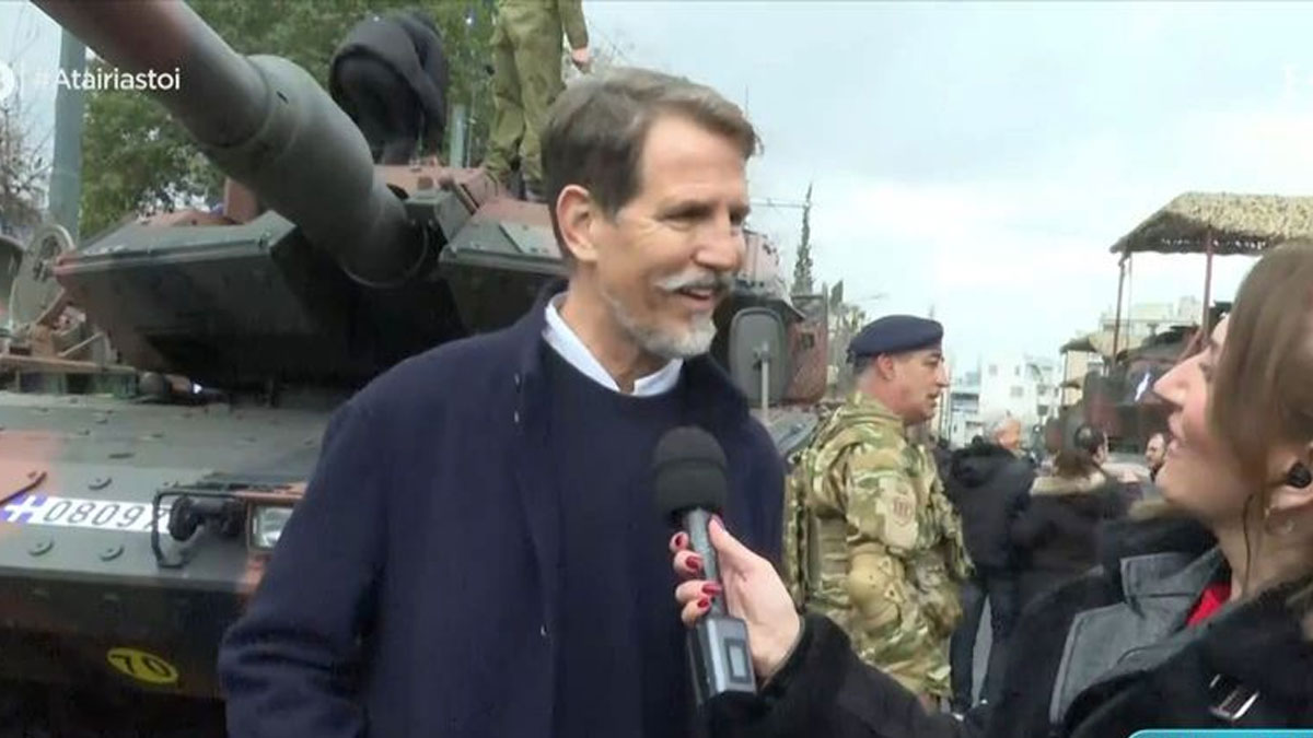 Παύλος Ντε Γκρες: Εμφανίστηκε ξαφνικά στην κάμερα των Αταίριαστων – «Χρόνια Πολλά στην πατρίδα μας»