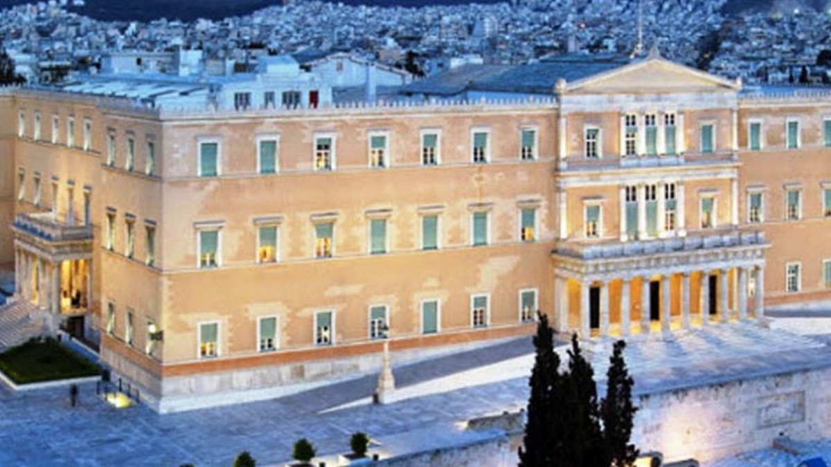 Στη Βουλή τη Δευτέρα η ΠΝΠ για την επιδότηση καυσίμων και τα μέτρα στήριξης λόγω ενεργειακού κόστους