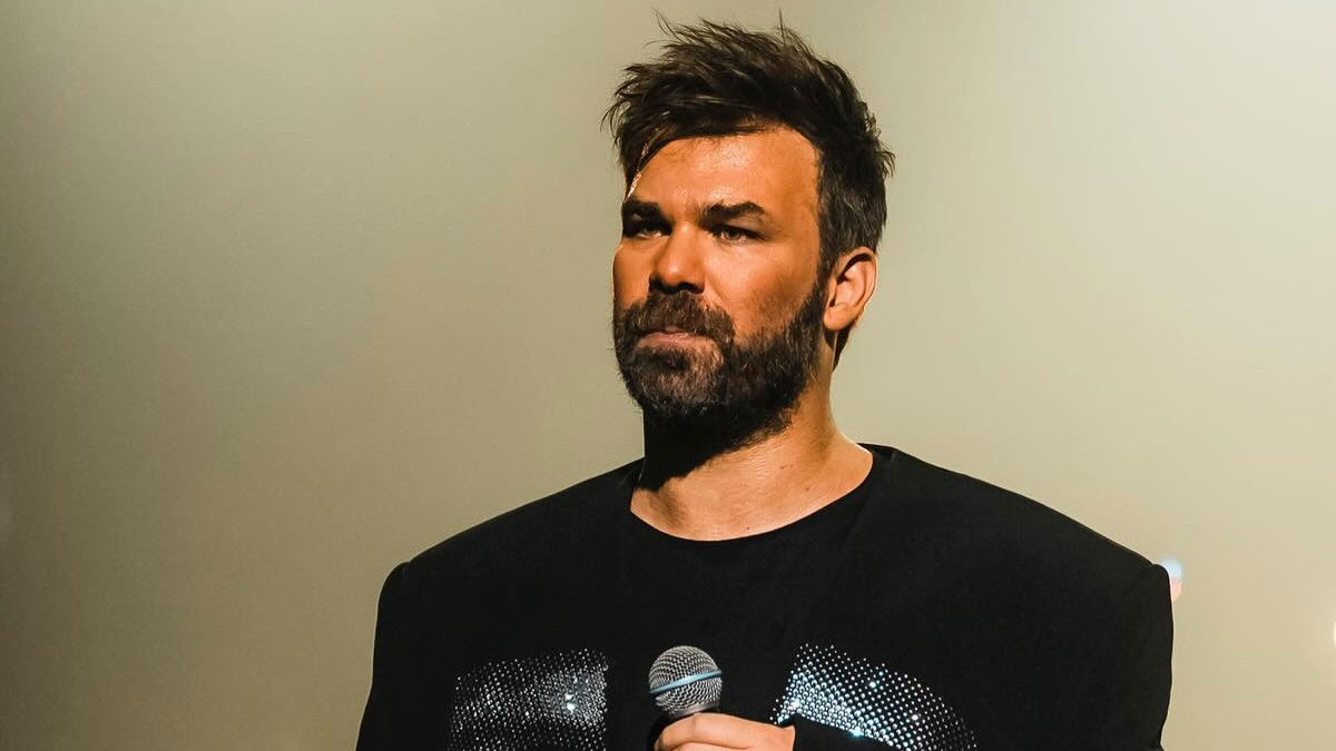 «Γράφω τα τραγούδια μου και τα θέλουν πολλοί»: Η εξομολόγηση του Σαμπάνη