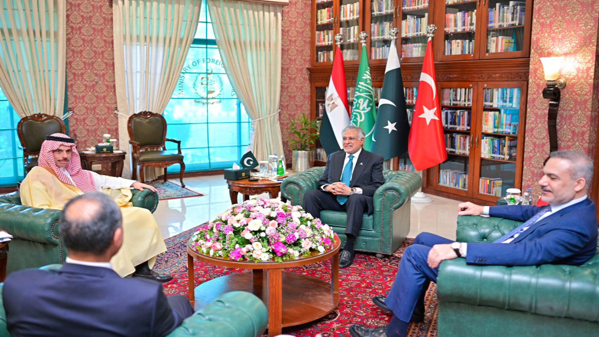 Πακιστάν: Ξεκίνησαν οι διαβουλεύσεις για τις εξελίξεις στη Μέση Ανατολή