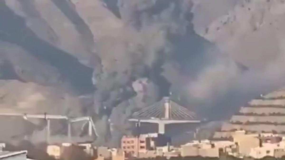 Τεχεράνη: 8 νεκροί και 95 τραυματίες εξαιτίας του βομβαρδισμού γέφυρας