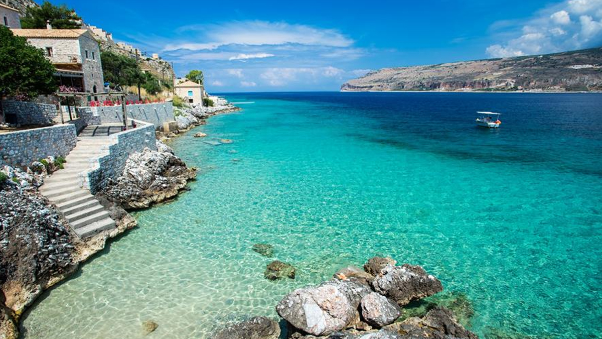 Τουρισμός στην Ελλάδα: Πτώση 60-85% λίγες μέρες πριν το Πάσχα