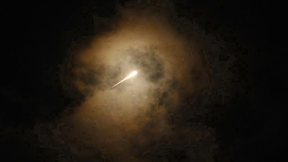 Ντουμπάι: Θραύσματα βλήματος που αναχαιτίστηκε έπεσαν σε κτήριο