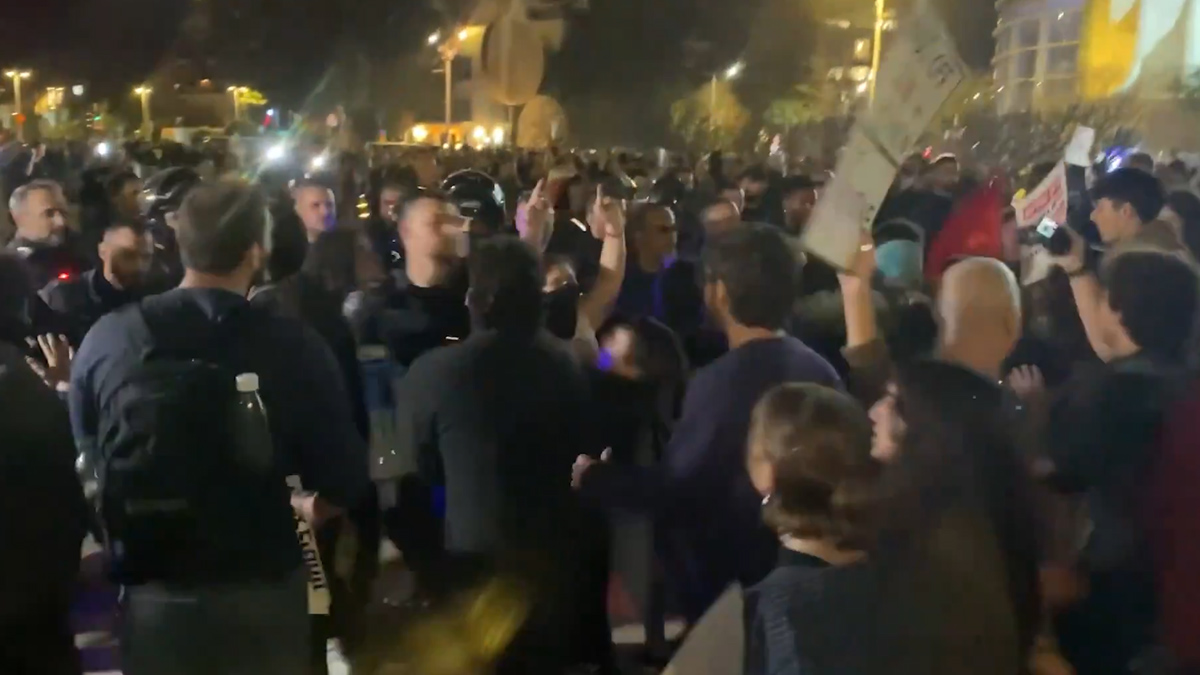 Συγκρούσεις αστυνομίας και διαδηλωτών στο Τελ Αβίβ – Τουλάχιστον 10 συλλήψεις