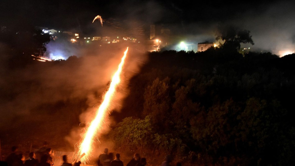 Βροντάδος Χίου: Με σοβαρά εγκαύματα δευτέρου βαθμού οι τέσσερις τραυματίες της έκρηξης