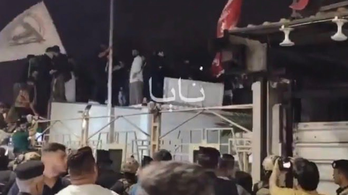 Ιράκ: Διαδηλωτές εισέβαλαν στο προξενείο του Κουβέιτ