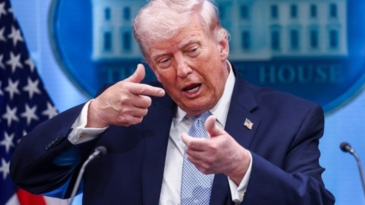 Τραμπ για Ιράν: «Κάνουν κακή δουλειά στα Στενά του Ορμούζ»