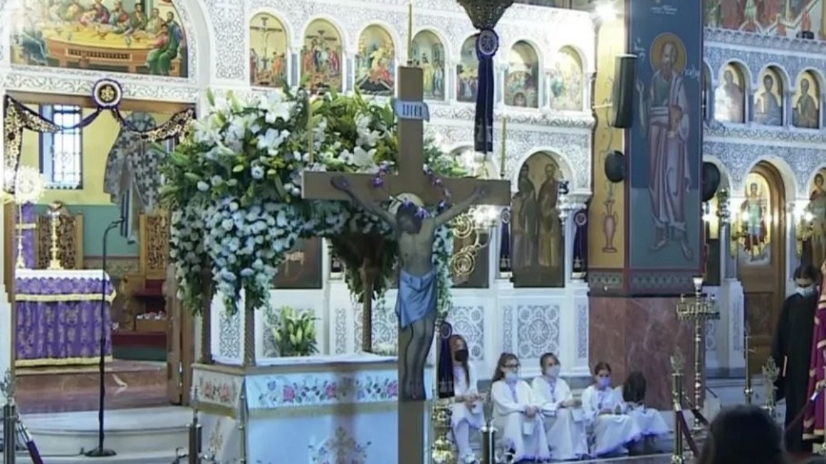 Μεγάλη Παρασκευή: Η ιερότερη μέρα της Ορθοδοξίας και ο Επιτάφιος Θρήνος