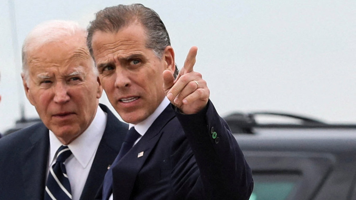 Μπάιντεν εναντίον Τραμπ μέσα σε… κλουβί