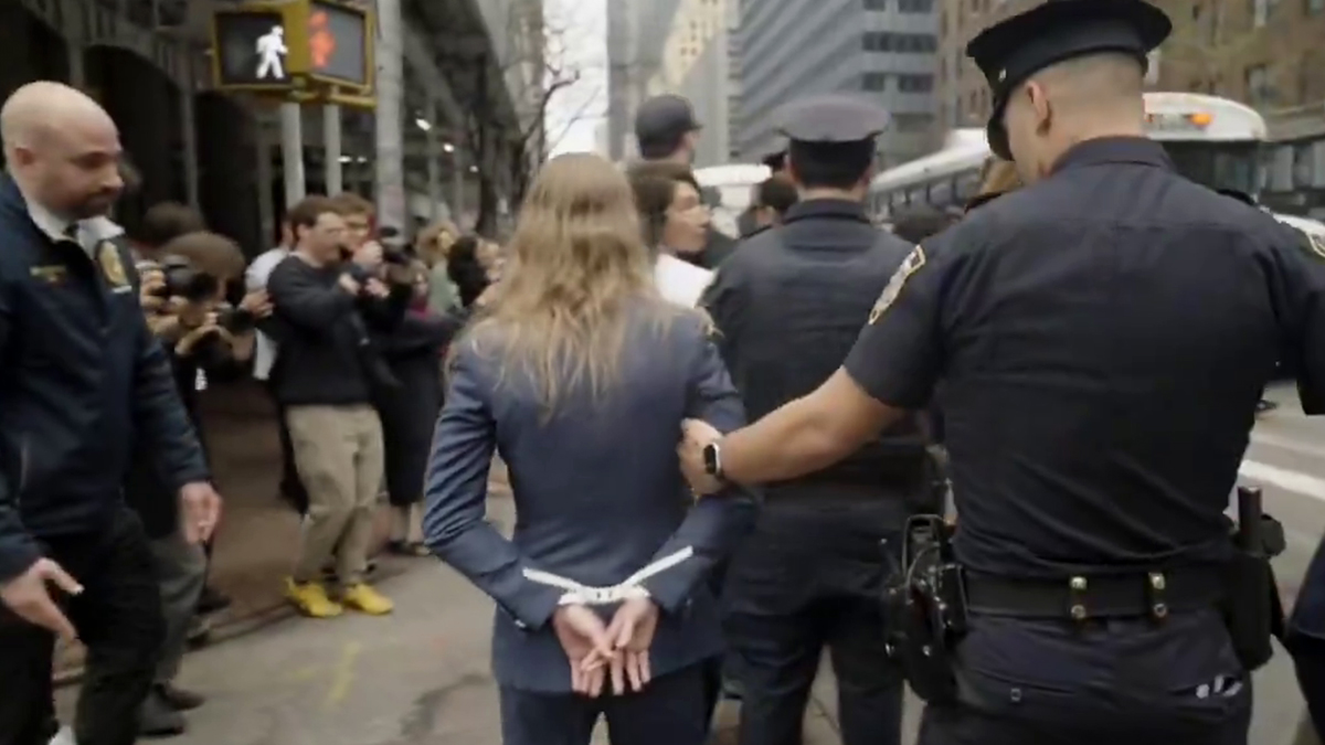 Νέα Υόρκη: Συνελήφθησαν πάνω από 90 διαδηλωτές υπέρ της υπόθεσης των Παλαιστινίων