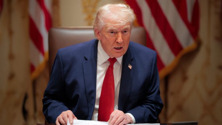 Τραμπ: «Ελπίζω η Χεζμπολάχ να συμπεριφερθεί σωστά αυτή την κρίσιμη περίοδο»