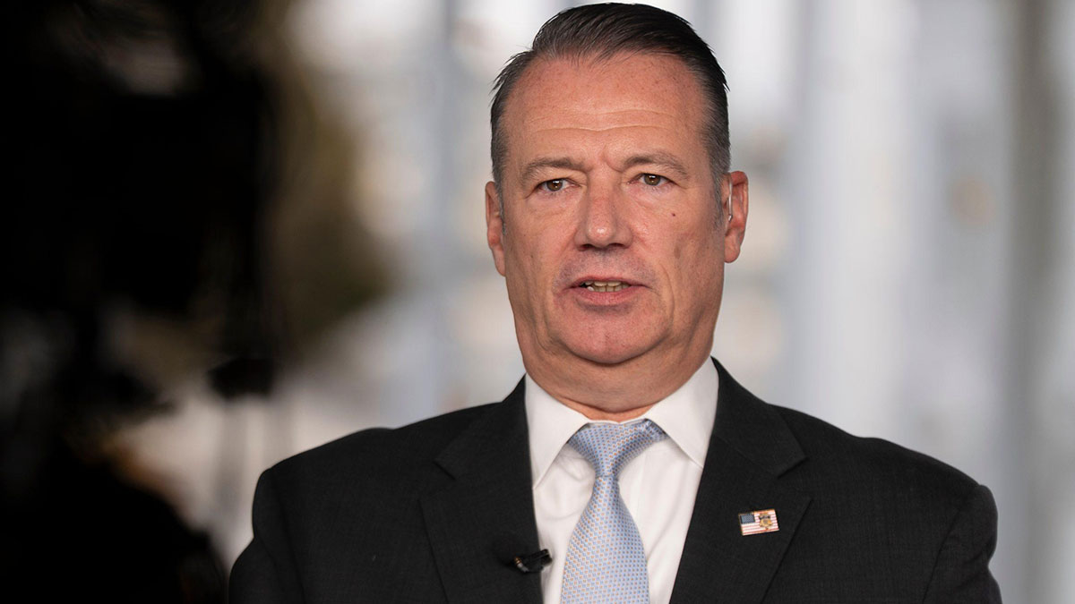 ΗΠΑ: Αποχωρεί ο διευθυντής της ICE Τοντ Λάιονς