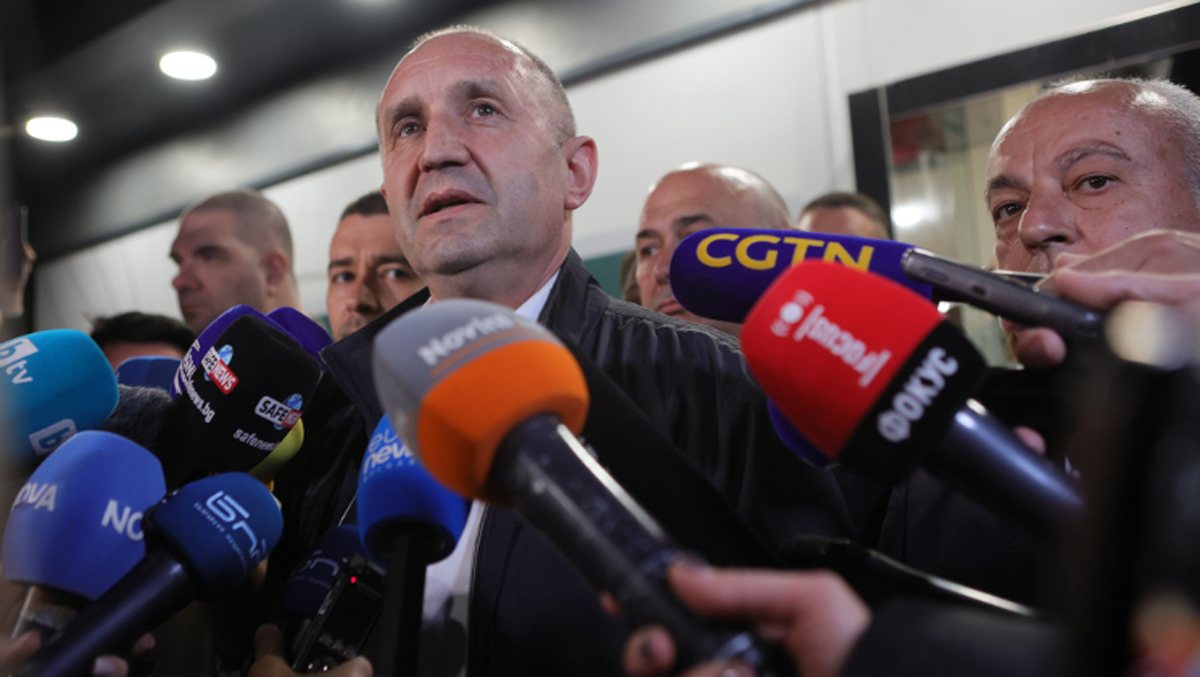 Βουλγαρία: Νικητής των εκλογών o Ράντεφ