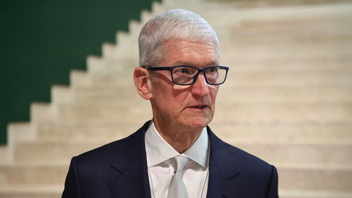 Ο Τιμ Κουκ αποχωρεί από την ηγεσία της Apple μετά από 15 χρόνια