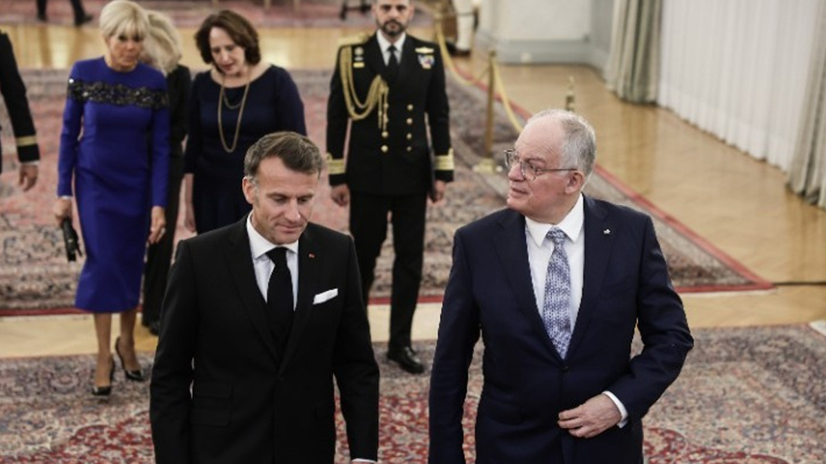 Συνάντηση Τασούλα – Μακρόν στο Προεδρικό Μέγαρο