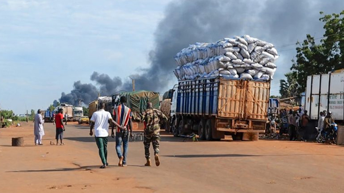 Μάλι: Οι τζιχαντιστές αναλαμβάνουν την ευθύνη για τις συντονισμένες επιθέσεις σε όλη τη χώρα