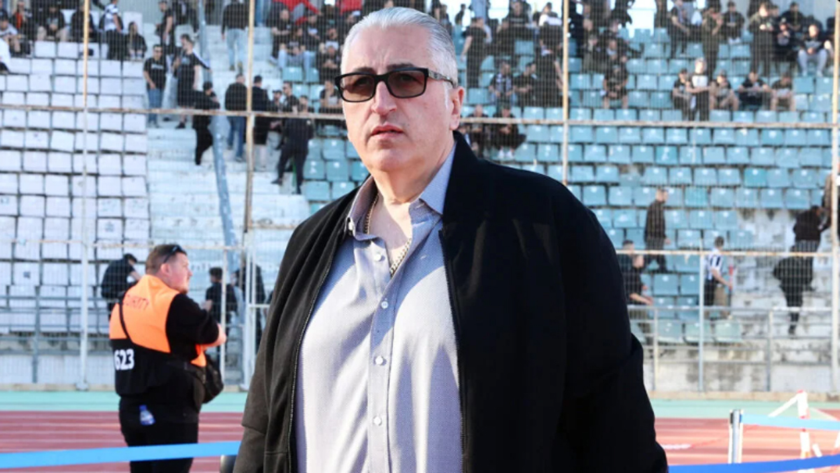 Μπούσης: «Να κάνουμε ένα καινούργιο γήπεδο»