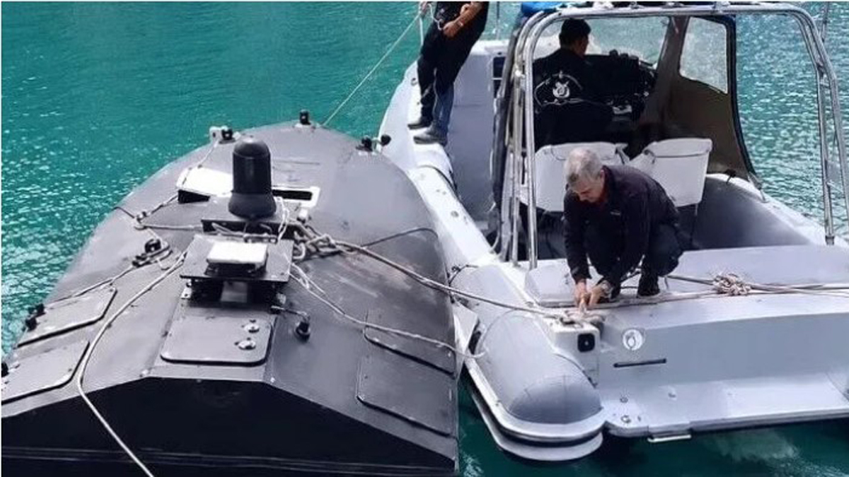 Στις Ένοπλες Δυνάμεις η έρευνα για το μη επανδρωμένο σκάφος που βρέθηκε στη Λευκάδα