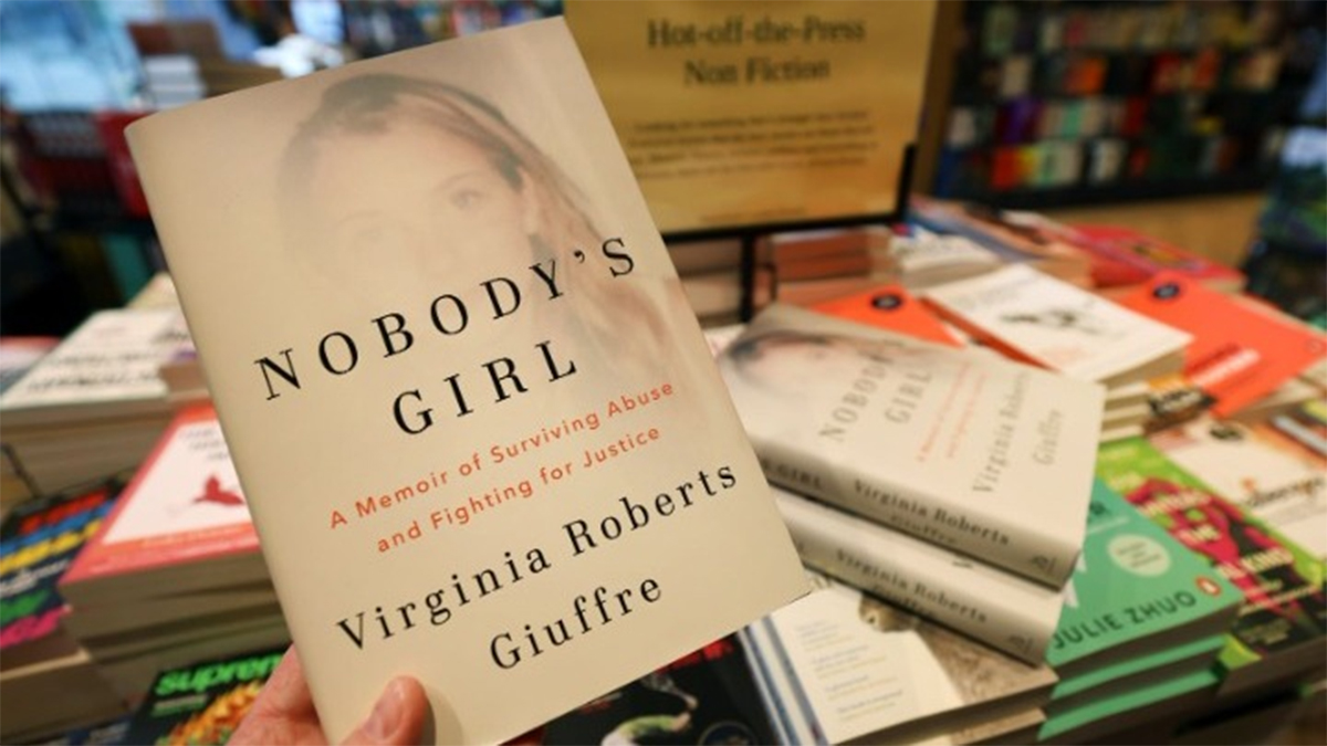 Το «Nobody’s Girl» της Βιρτζίνια Τζιούφρε κέρδισε το κορυφαίο βραβείο στα British Book Awards