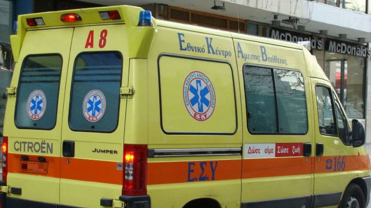 Βόλος: Έβαλε κατά λάθος όπισθεν και παρέσυρε την 83χρονη μητέρα της