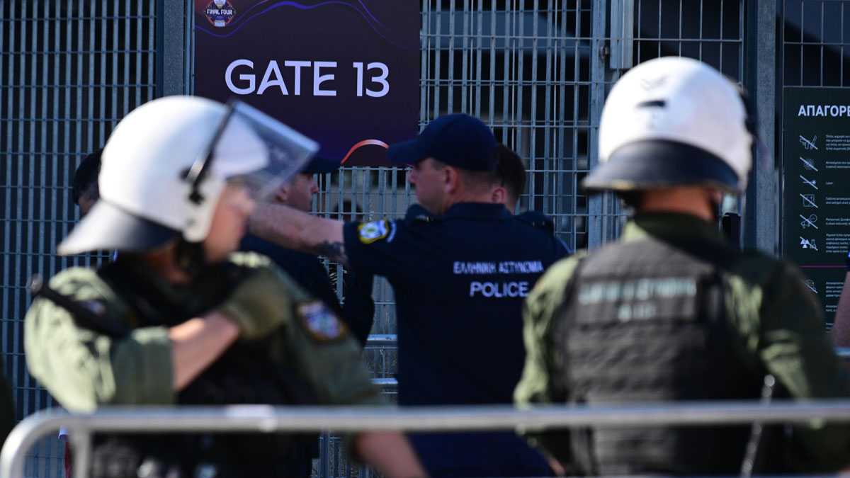 Στις 12 οι συλλήψεις και στις 16 προσαγωγές στο ΟΑΚΑ