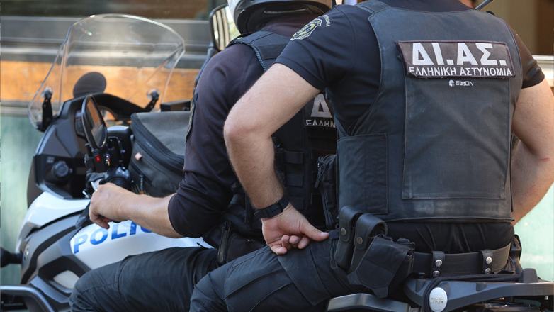 Τροχαίο στη Λ. Αθηνών: ΙΧ που έκανε ελιγμό χτύπησε μηχανή της ΔΙ.ΑΣ.