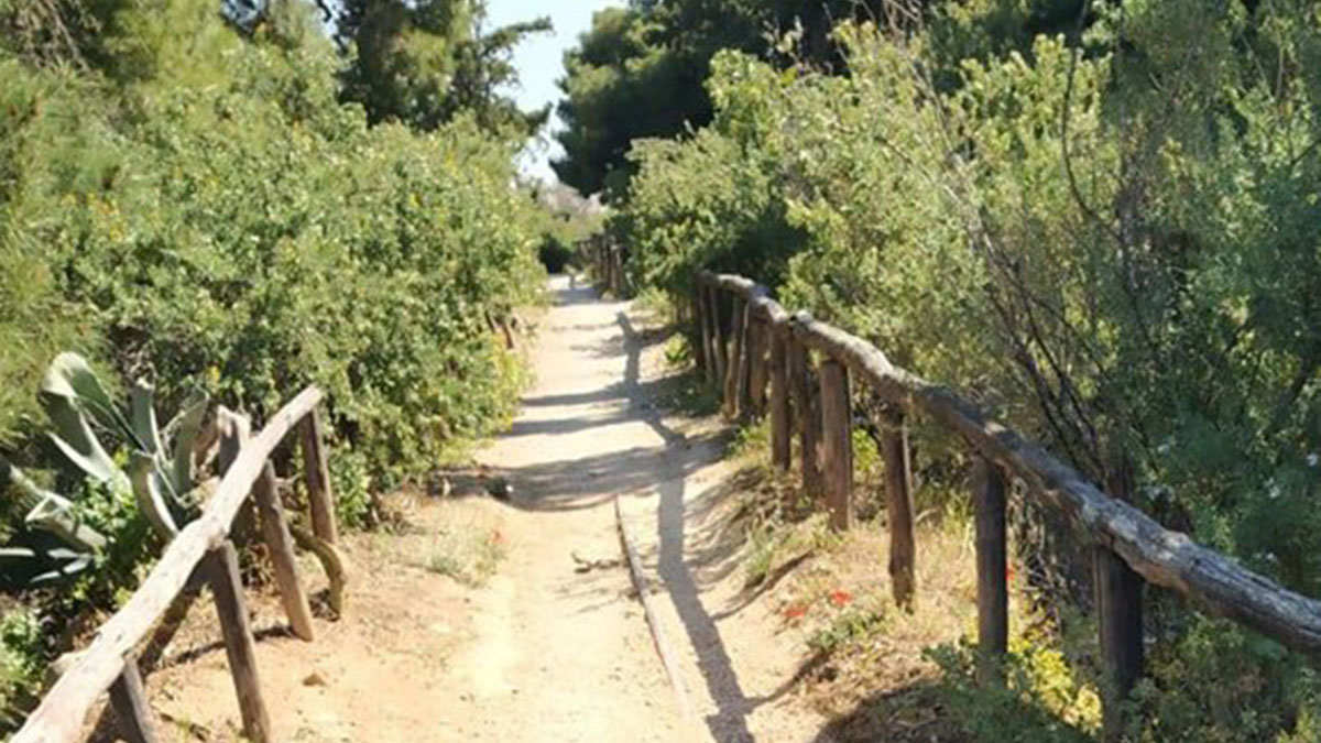Άγνωστος επιτέθηκε σε 22χρονη στον Λυκαβηττό