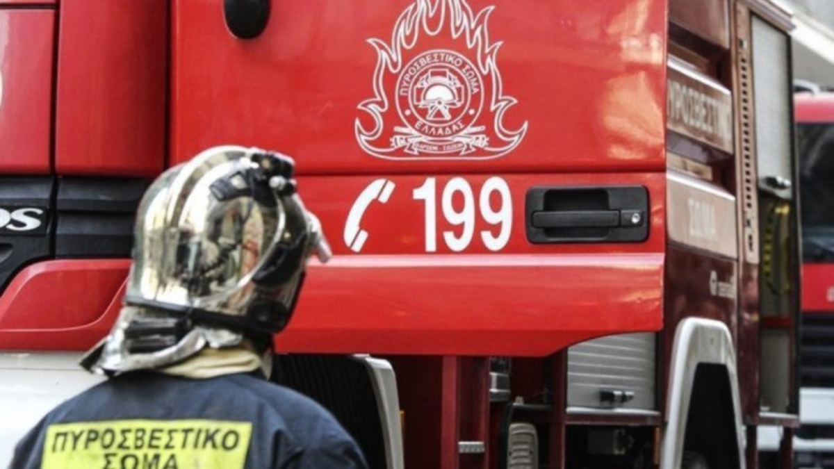Φωτιά στο Μαρκόπουλο Αττικής