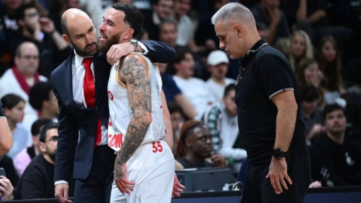 Δείπνησαν στη Βουλιαγμένη Σπανούλης και Τζέιμς