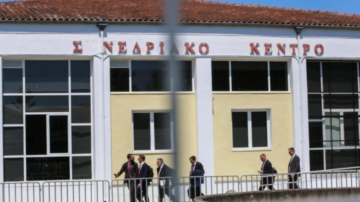 Με τοποθετήσεις συνηγόρων συνεχίζεται η δίκη για τα Τέμπη