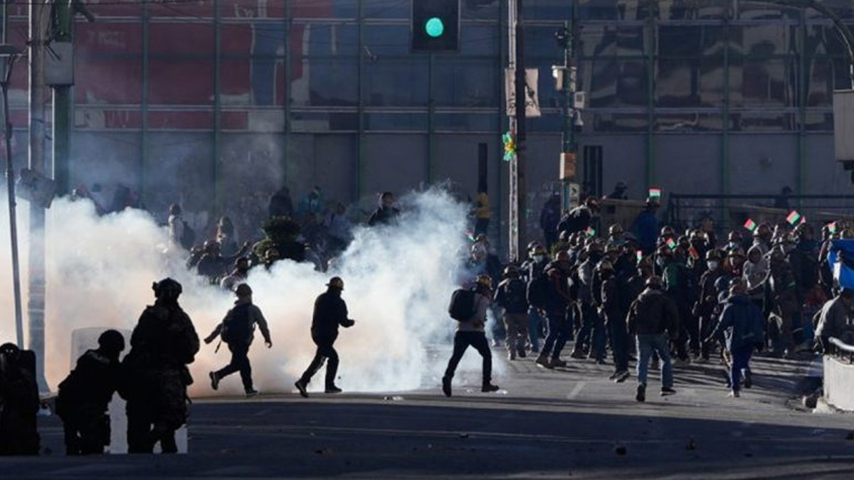 Ο πρόεδρος της Βολιβίας διαμηνύει ότι οι μέρες των «ναρκωτρο