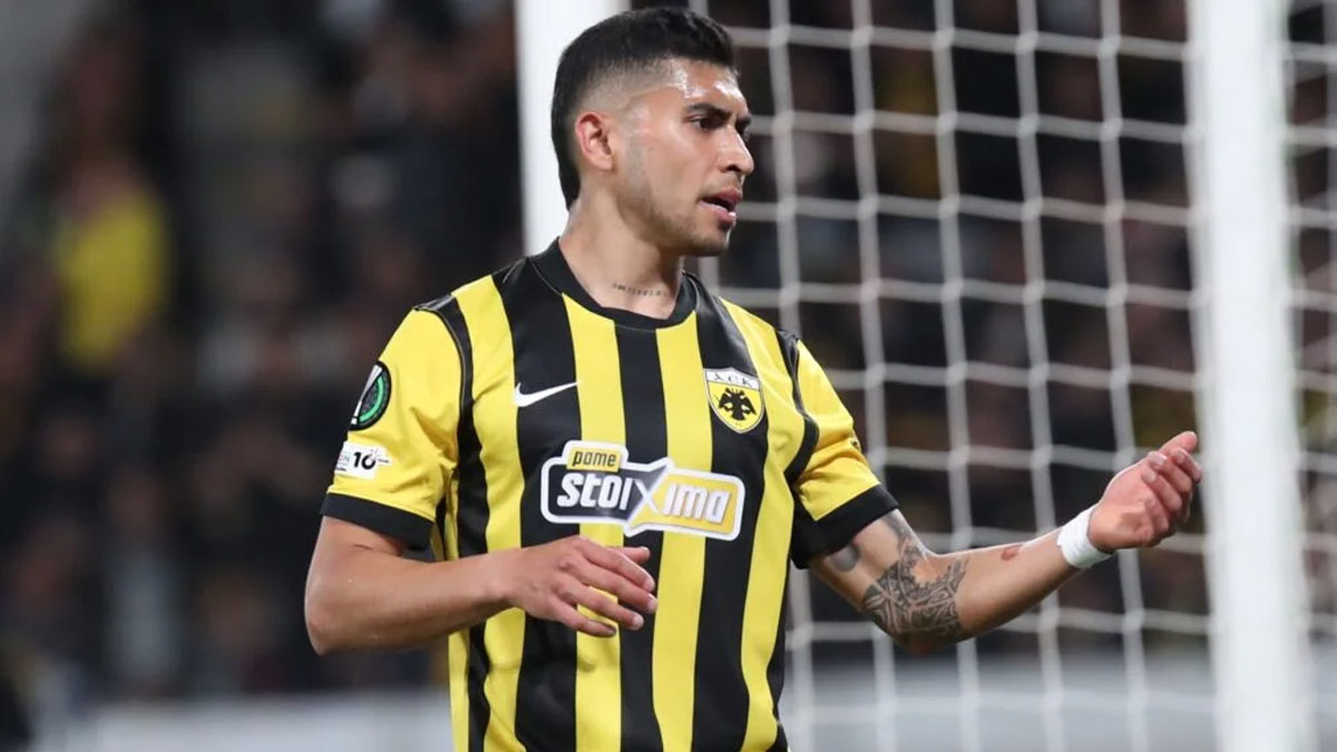 AEK: «Μάχη» Τσίβας και Μοντερέι για Πινέδα