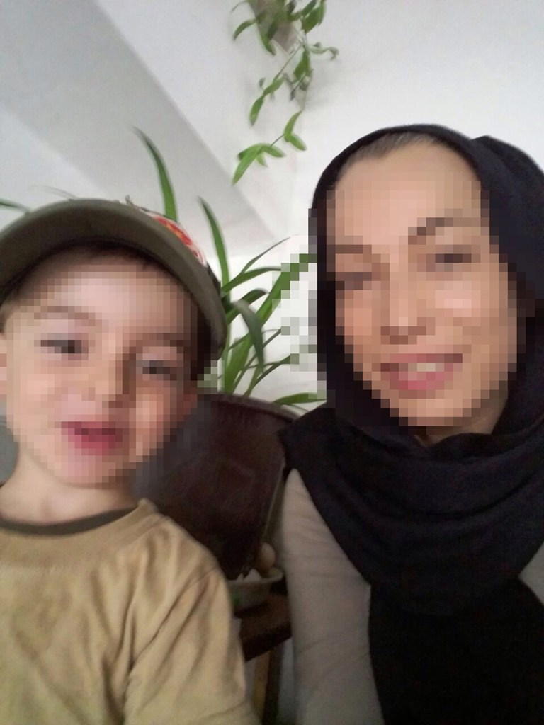 Μάνα και γιος, κρυμμένοι κάπου στην Άγκυρα, αναμένοντας μια εντολή από το ελληνικό κράτος