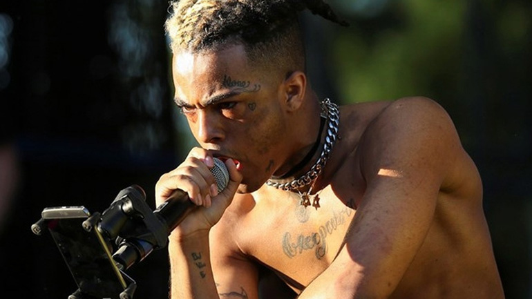 Tacion Rapper Πυροβόλησαν και σκότωσαν τον διάσημο ράπερ XXXTentacion - Zougla