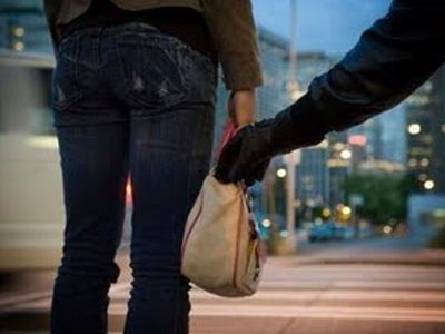 Επιθέσεις από τσαντάκηδες