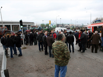 Παραμένουν στο Τελωνείο