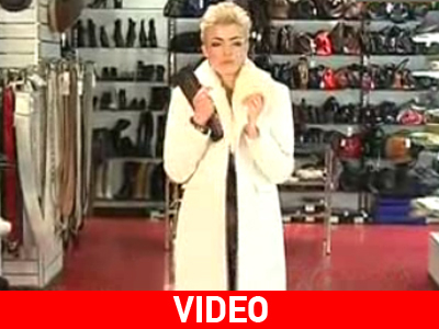 Η Ramona στην πρώτη της επαγγελματική εμφάνιση